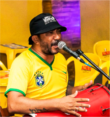 Carlinhos Macarrão: Um mestre do samba está em Casa